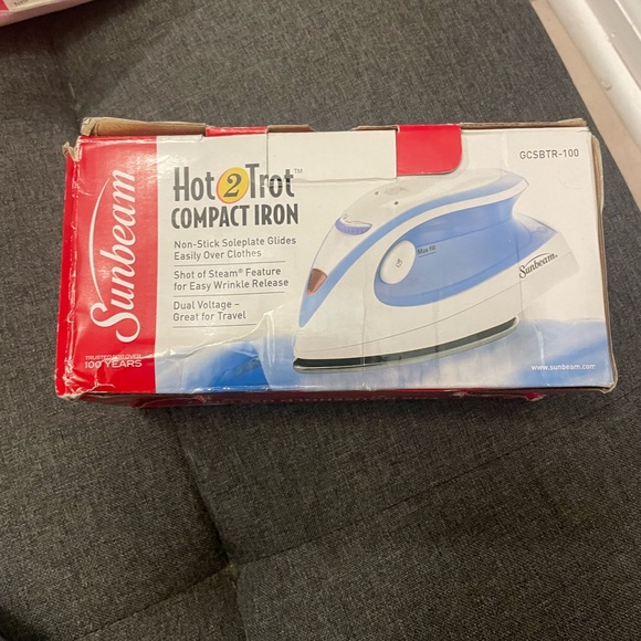 New Travel Essential Items - Picture 3 of 8